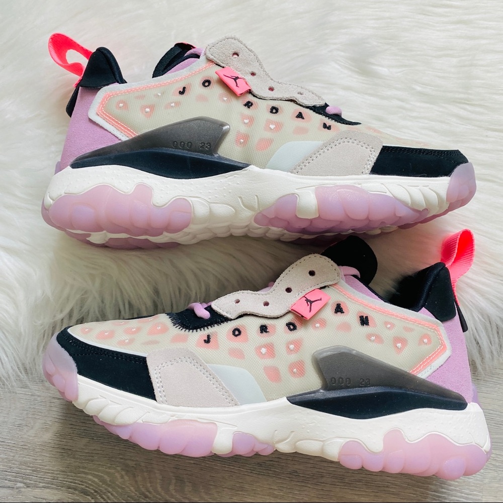 NWT Nike Jordan Delta 2 Women’s Shoes - Picture 9 of 10